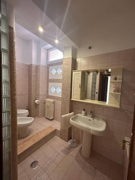 Apartamento Centocelle, Metro C Luminoso Quadrilocale Roma Exterior foto